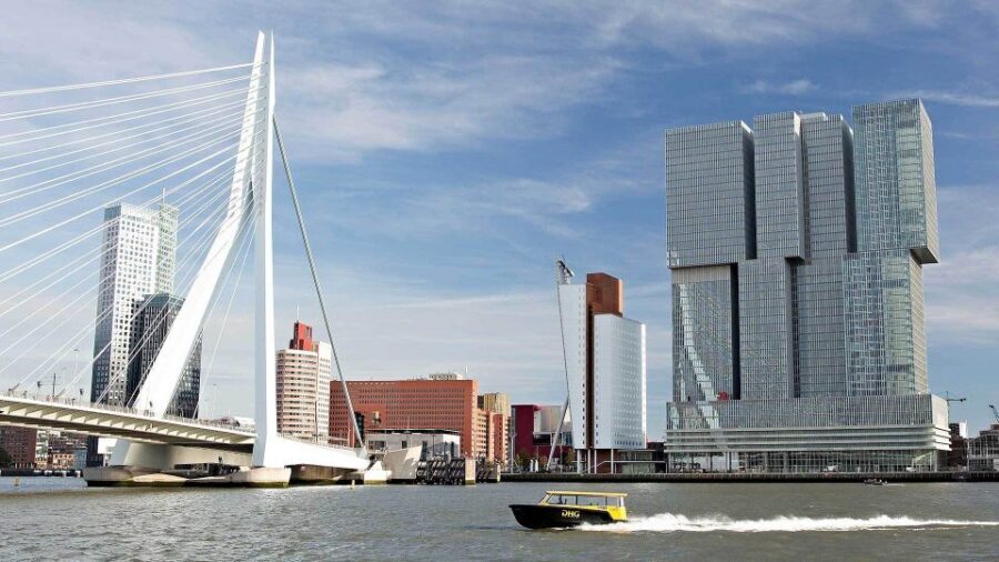 Rotterdam: De Rotterdam, Cube Houses, Watertaxi and Markthal - Who should book this Rotterdam combo tour