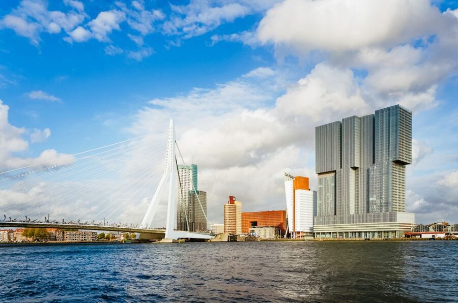 Rotterdam: Harbor Cruise with Live Guide - Coffee, Cake, and the Onboard Comfort Choices