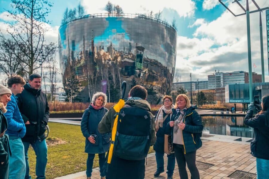 Rotterdam: Highlights, Gems, Architecture & History Walk - Veerhaven to Leuvehaven: The Harbor Belt and Its Details