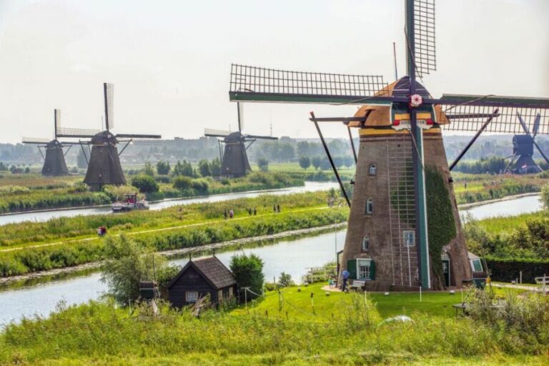 Rotterdam: Kinderdijk UNESCO World Heritage Entry Ticket - Enter Two Museum Mills: Blokweer and Nederwaard