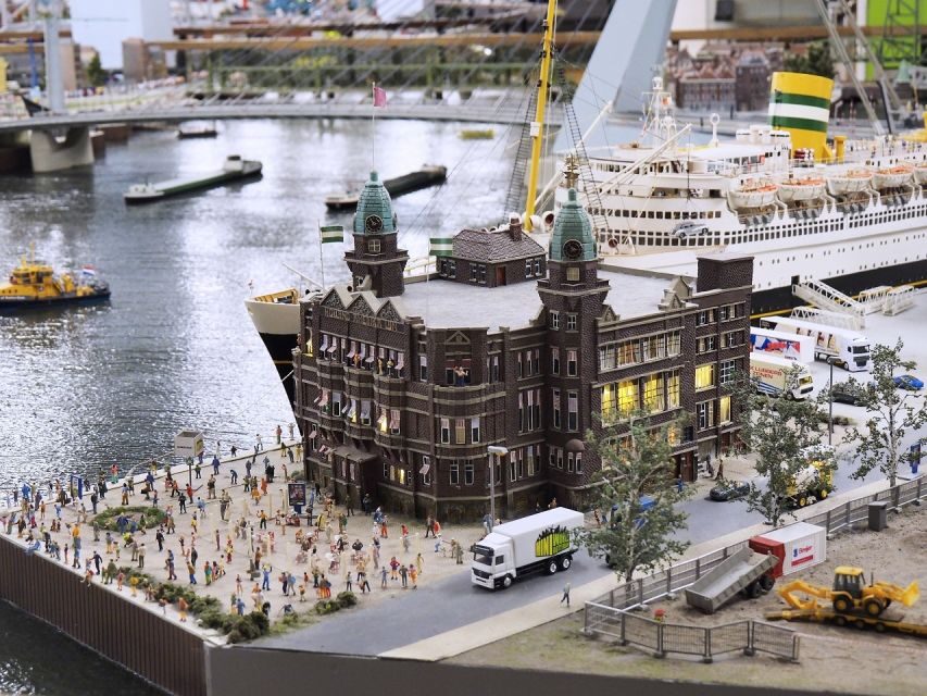 Rotterdam: Miniworld Rotterdam Entry Ticket - Miniworld Rotterdam: a city you can watch change