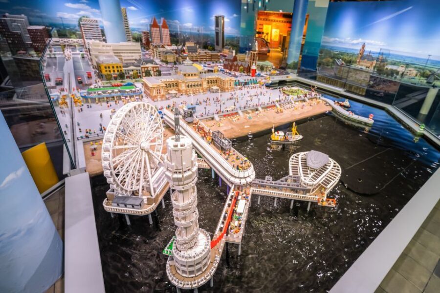 Scheveningen: LEGOLAND® Discovery Centre Entry Ticket - The magic-wand ride: interactive LEGO city points
