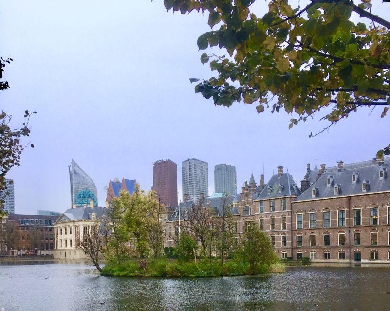 The Hague: Highlights Bike Tour - Mauritshuis and Vermeer’s Girl with the Pearl Earring