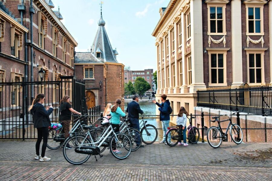 The Hague: Highlights Bike Tour - How the guide turns landmarks into local guidance